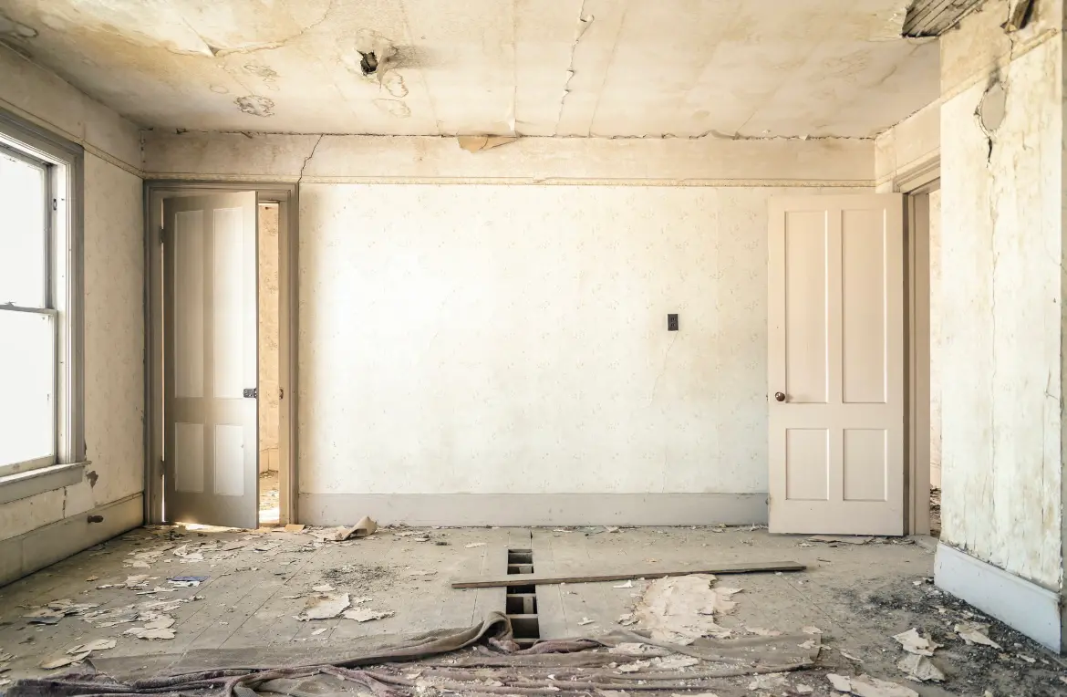 Waste disposal crew managing a cleanout project in Creston